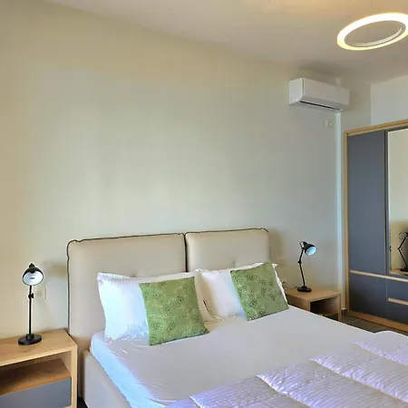 Apartment Convenience-focused Getaway In Durr S