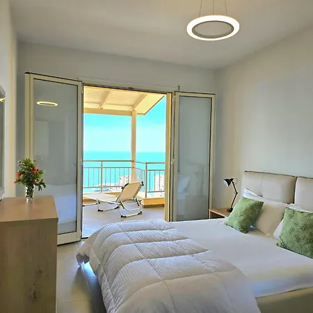 Convenience-focused Getaway In Durr S Apartment *