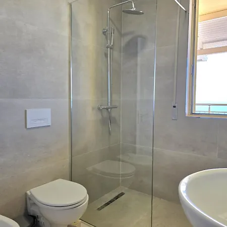 Convenience-focused Getaway In Durr S Apartment