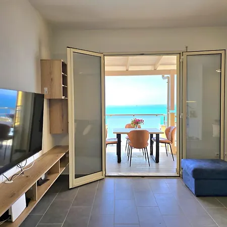 Convenience-focused Getaway In Durr S * Durres