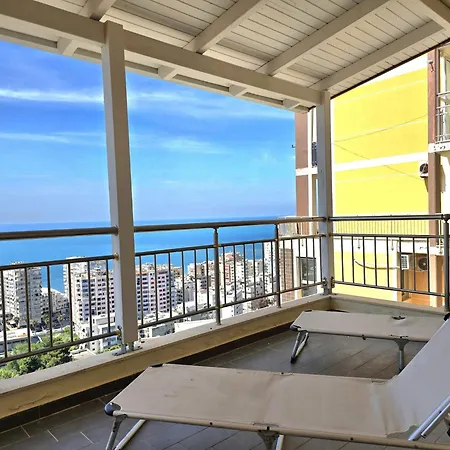 Convenience-focused Getaway In Durr S Apartment
