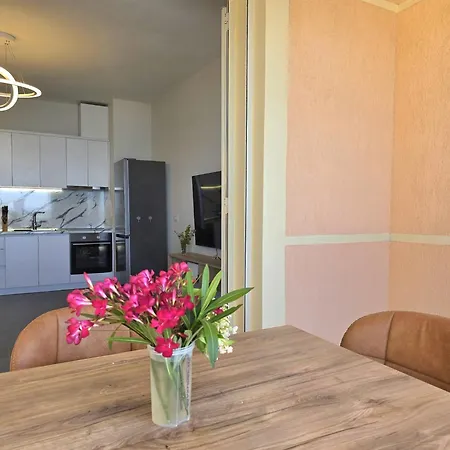 Convenience-focused Getaway In Durr S Apartment *