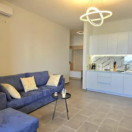 Convenience-focused Getaway In Durr S * Durres